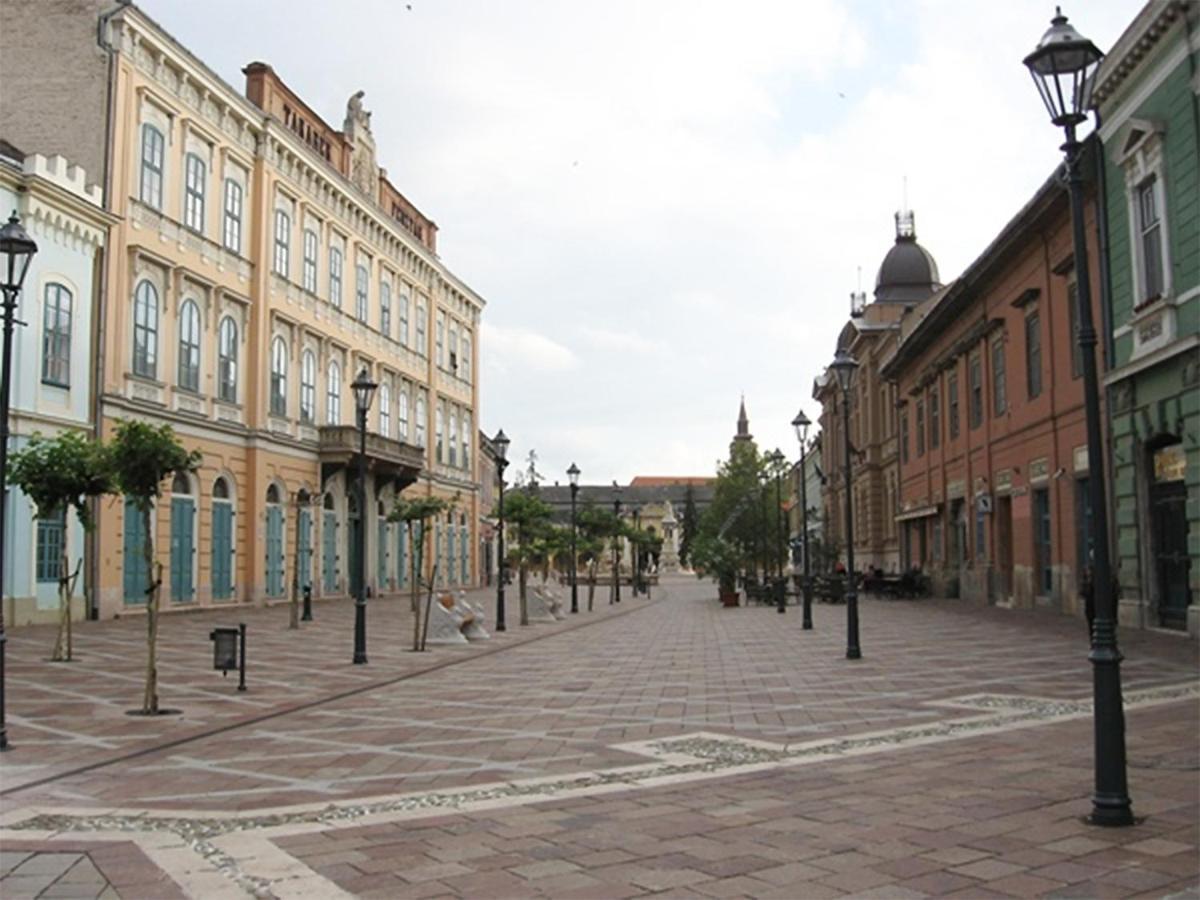 Esztergom Central 外观 照片